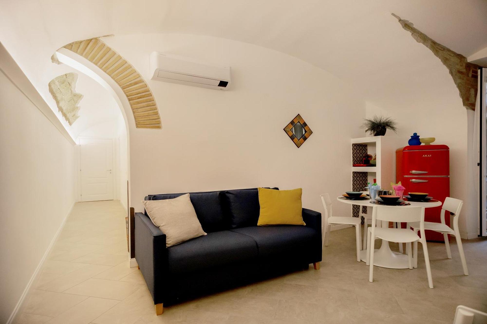 Live Roma - Chez Le Roi Luxury Apartment Экстерьер фото
