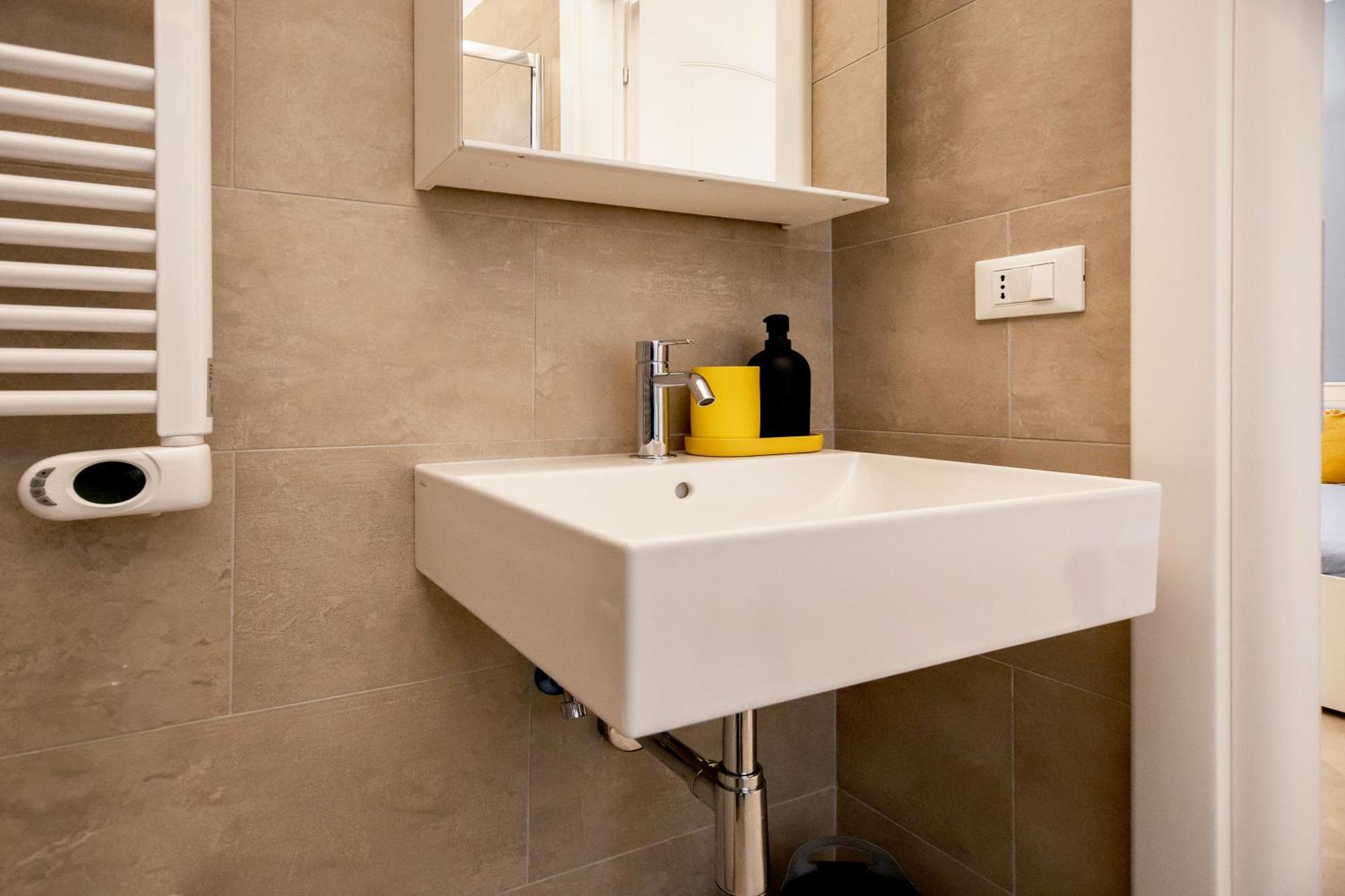 Live Roma - Chez Le Roi Luxury Apartment Экстерьер фото